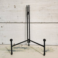black-metal-easel