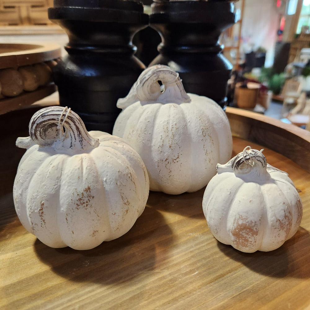 resin-white-chalk-pumpkin