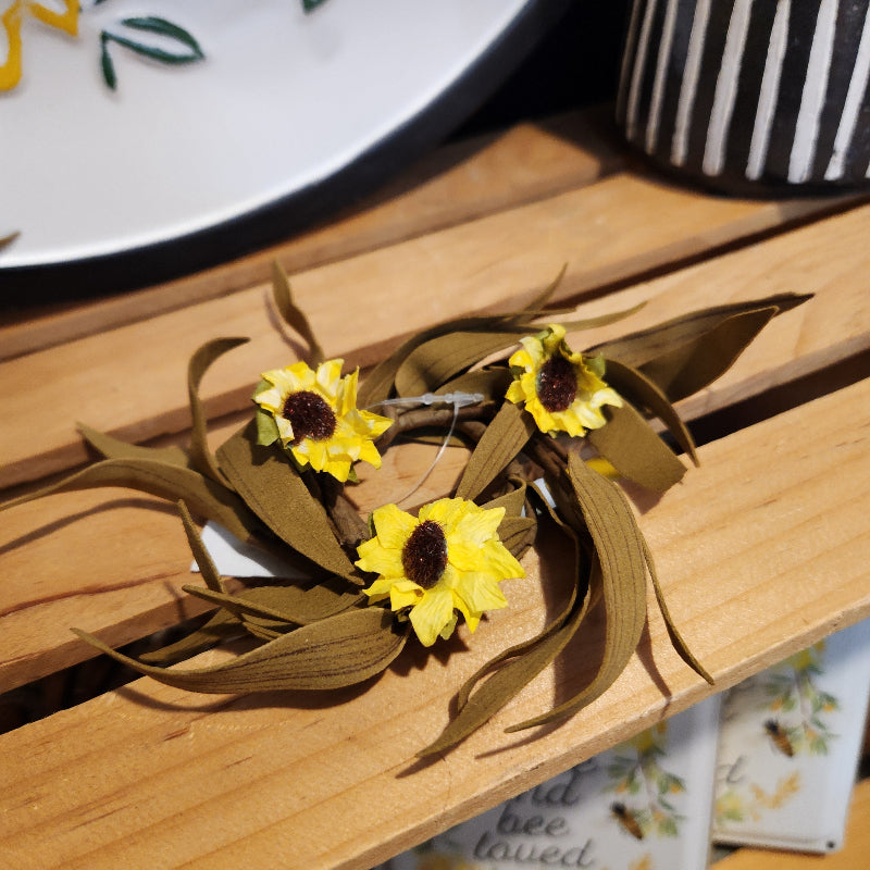 Black-Eyed Susan Mini Ring