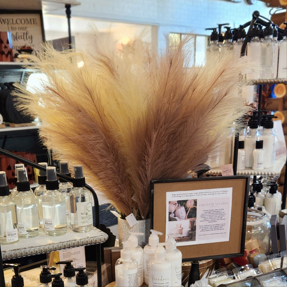 Feather Grass Pick