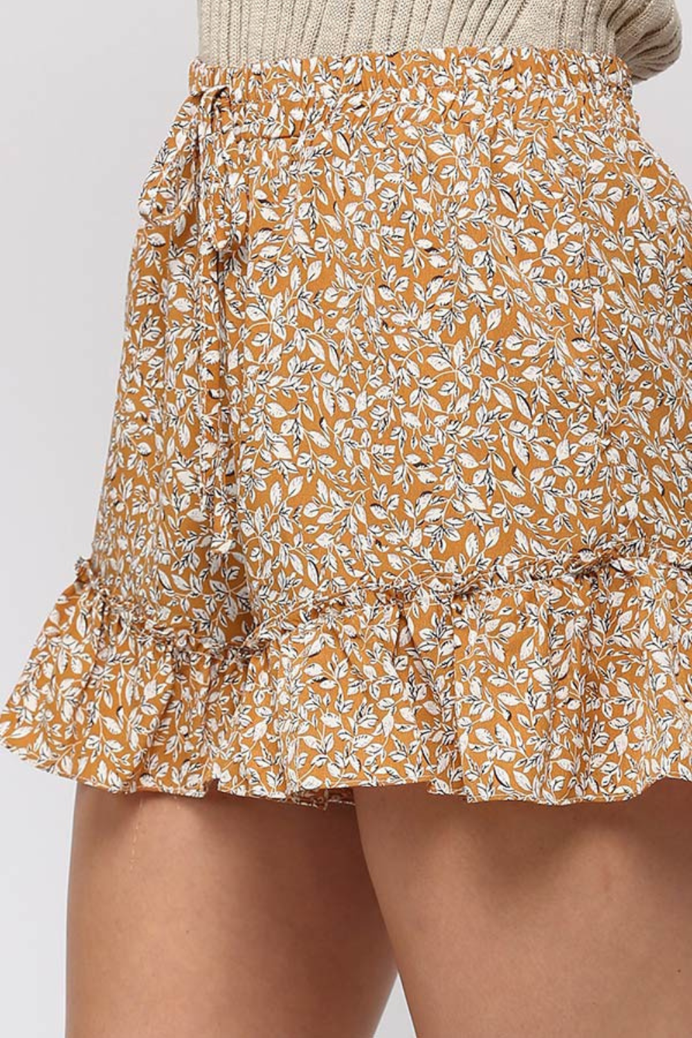 Leaf Print Ruffle Shorts