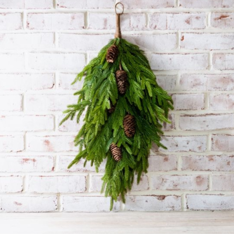 Pinecone Greens Hanger