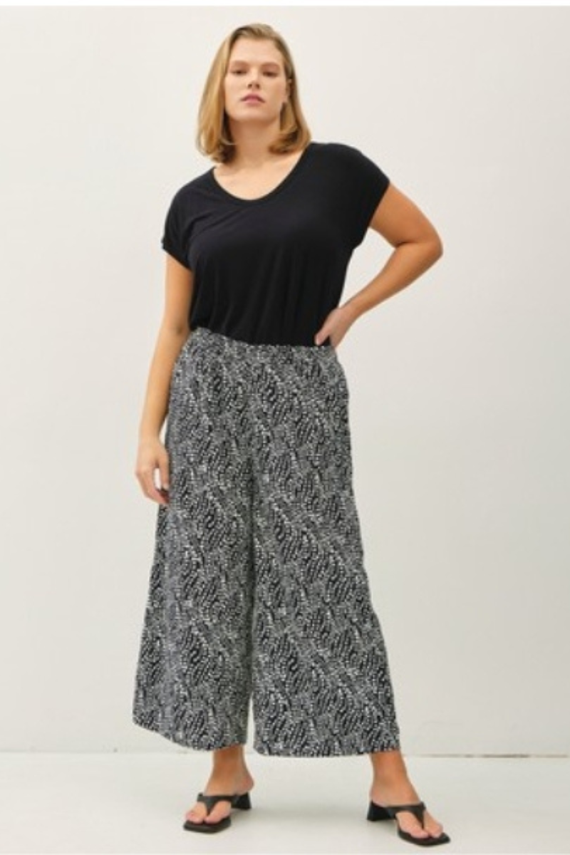 Plus Wide Leg Pattern Pant