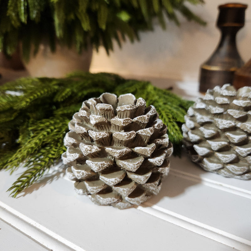 Pinecone Taper Holder