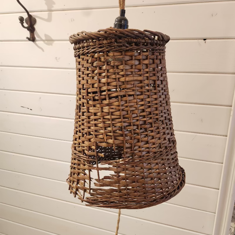 Small Vintage Basket Light