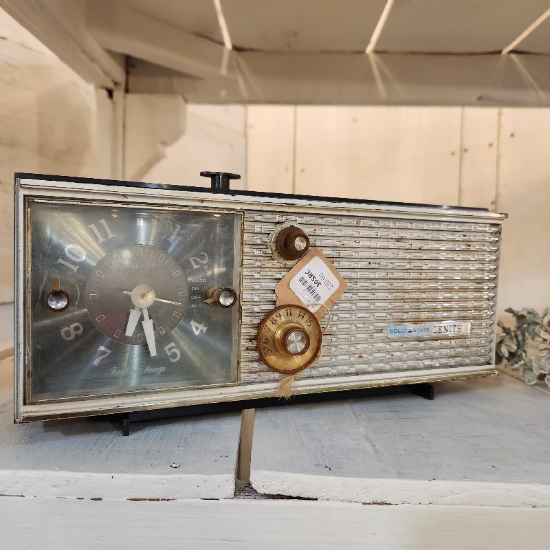 Vintage Clock Radio