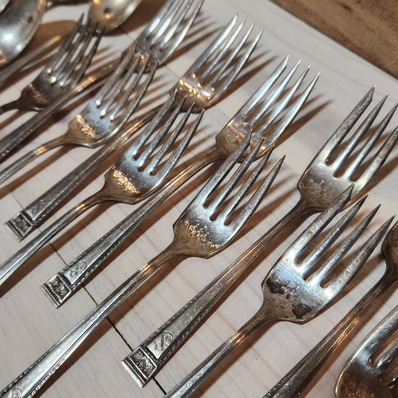 Vintage Holmes & Edwards Silverplate Flatware Set