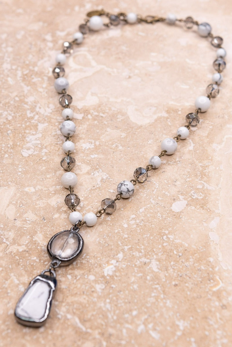 pica necklace- white/clear