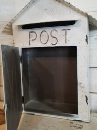 Barn Mailbox